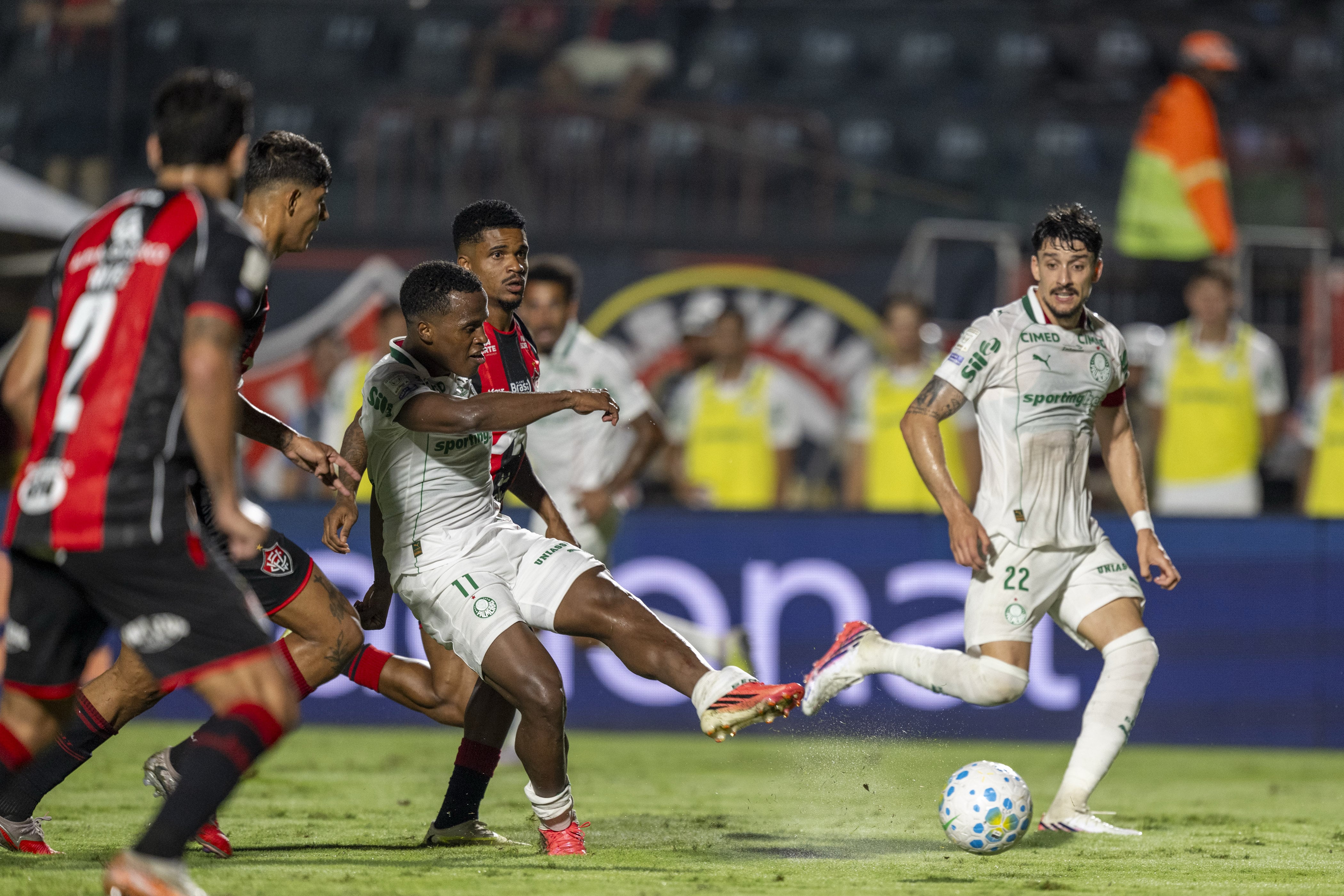Jhon Arias, de Palmeiras se reencontró con el gol en el Brasileirao vs. Vitória