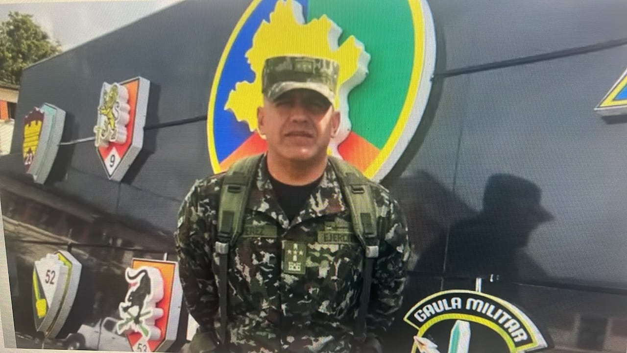 Este es el coronel capturado en las últimas horas por presuntos delitos relacionados con narcotráfico y terrorismo.