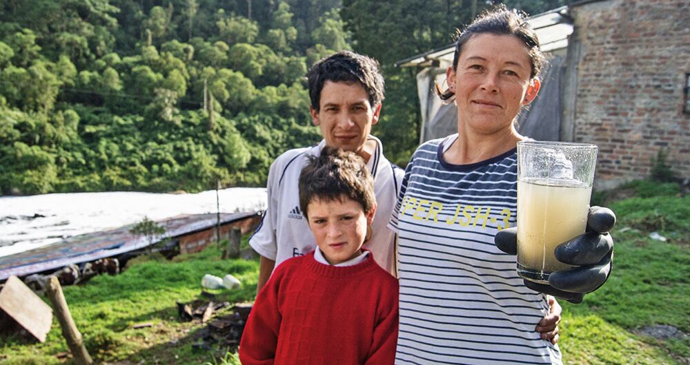 Soacha. La espuma es evidencia de detergentes y metales pesados. 