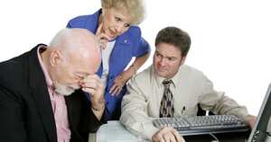 2. Lleve las cuentas: bueno, sin demeritar la función de un contador en una empresa, usted puede encargarse de la contabilidad del pequeño negocio de su tía o ayudar a su mamá con las ventas que haga de su venta multinivel; usando herramientas como aplicaciones o hojas de cálculo de Excel, para que todo sea mucho más sencillo de comprender.