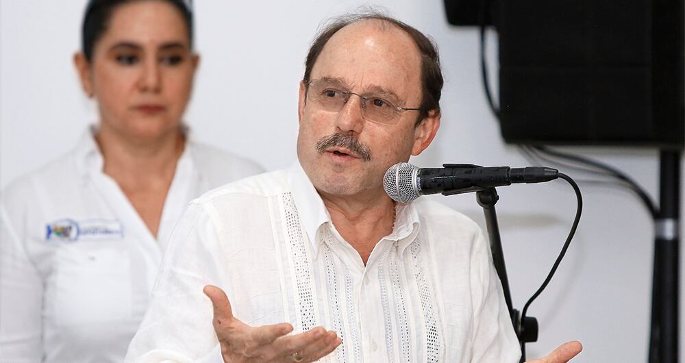  Ricardo Alvarado, gobernador de Arauca en el periodo 2016-2019, fue capturado. A la derecha, declaraciones entregadas por desmovilizados de la guerrilla del ELN a la Fiscalía.