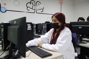 El primer laboratorio de Economía Circular abrió sus puertas en Bogotá y contra de tres salas para capacitar a aprendices del Sena en esta materia.