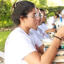 En los distintos proyectos, los voluntarios nos ayudan haciendo la curaduría de los libros usados en buen estado. En un ejercicio de co-creación con las comunidades, entregamos bibliotecas de las temáticas que ellos quieren leer. Así aseguramos el interés por los libros y fomentamos efectivamente la lectura.