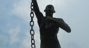 Estatua del líder cimarrón Benkos Biohó, en San Basilio de Palenque