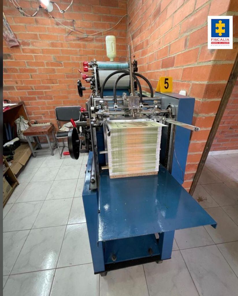 Autoridades decomisan más de 3’000.000 de dólares falsos en Cundinamarca