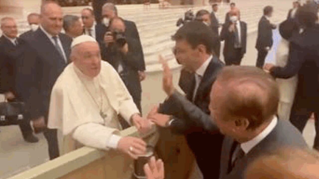 Visita de Rodolfo Hernández al papa.