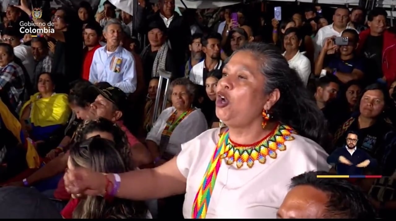 Mujer interrumpió a Gustavo Petro en pleno discurso.