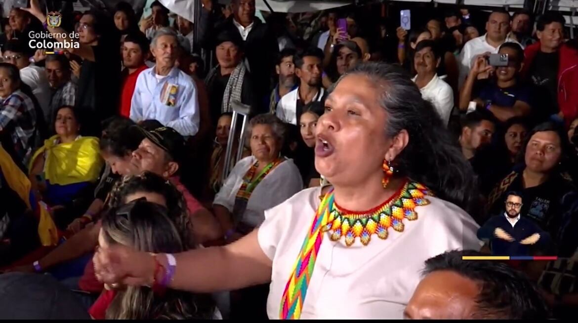 Mujer interrumpió a Gustavo Petro en pleno discurso.