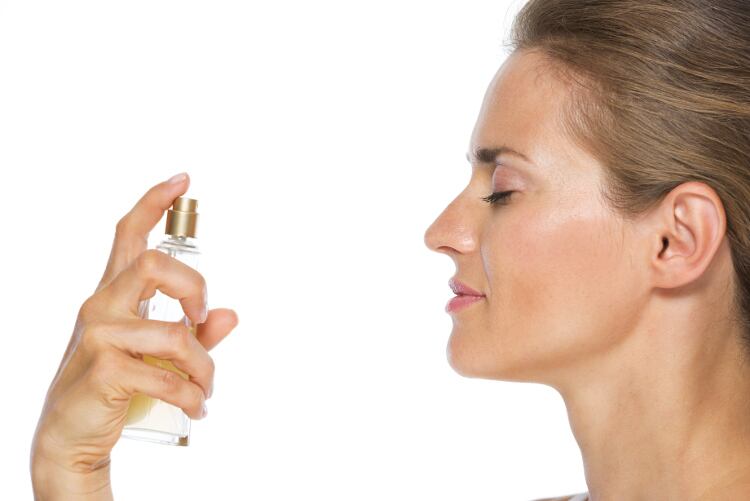 Los perfumes con olor a vainilla son ideales paraatraer el amor. Foto: ©Inimage