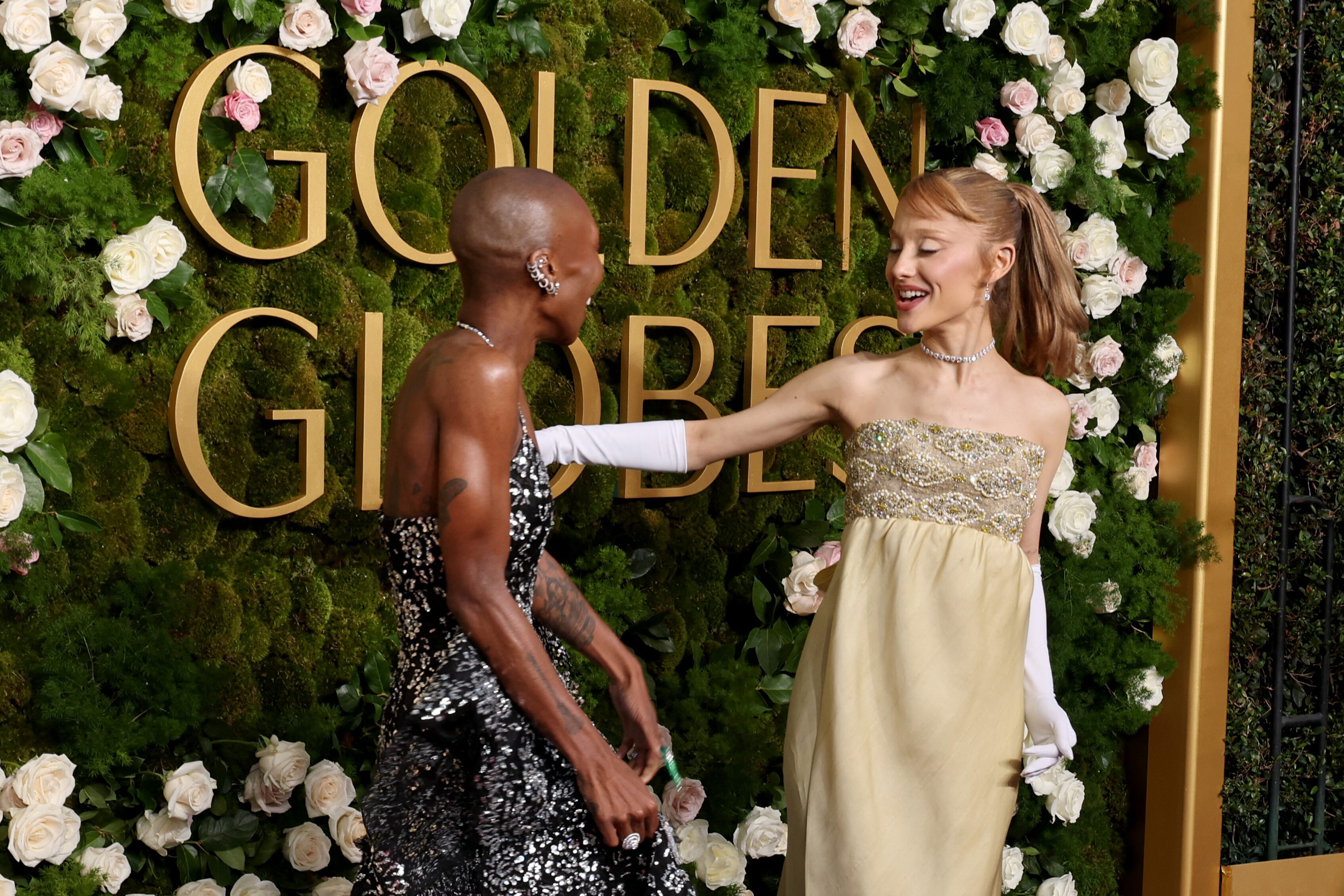 Ariana Grande hizo presencia en los Globos de Oro.