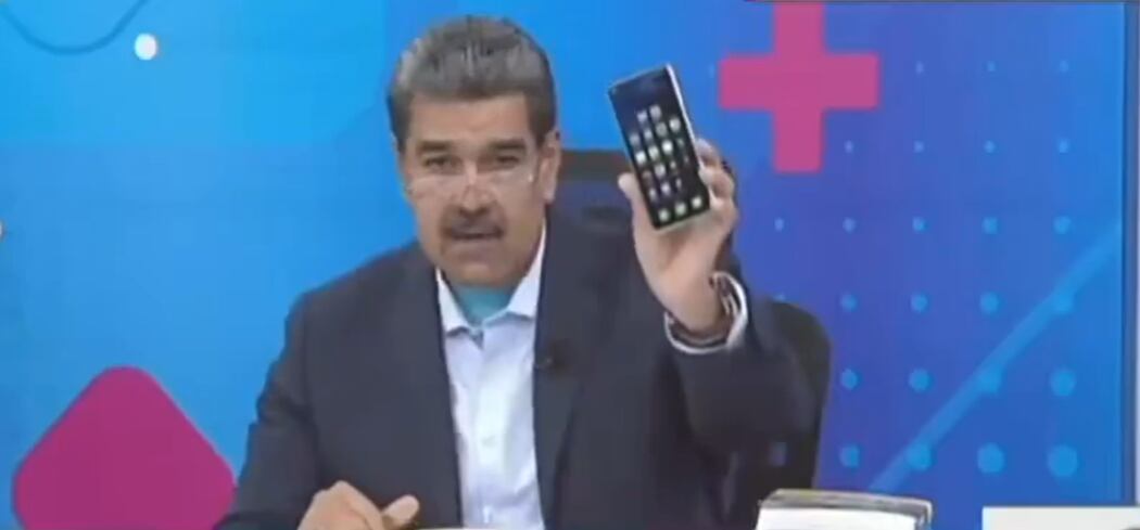 Este dispositivo tecnológico, visible en sus apariciones públicas, destaca en medio de una crisis económica, generando polémica por su elevado costo.