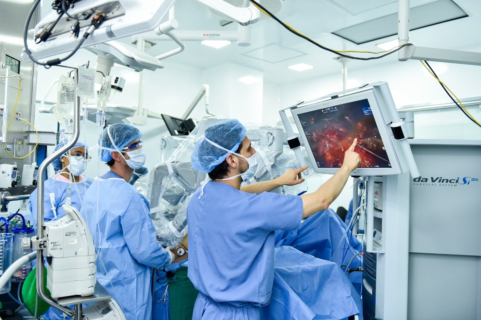 Cada año se registran cerca de 115.000 casos nuevos de cáncer; es la primera causa de muerte prematura en la población de 30 y 69 años.