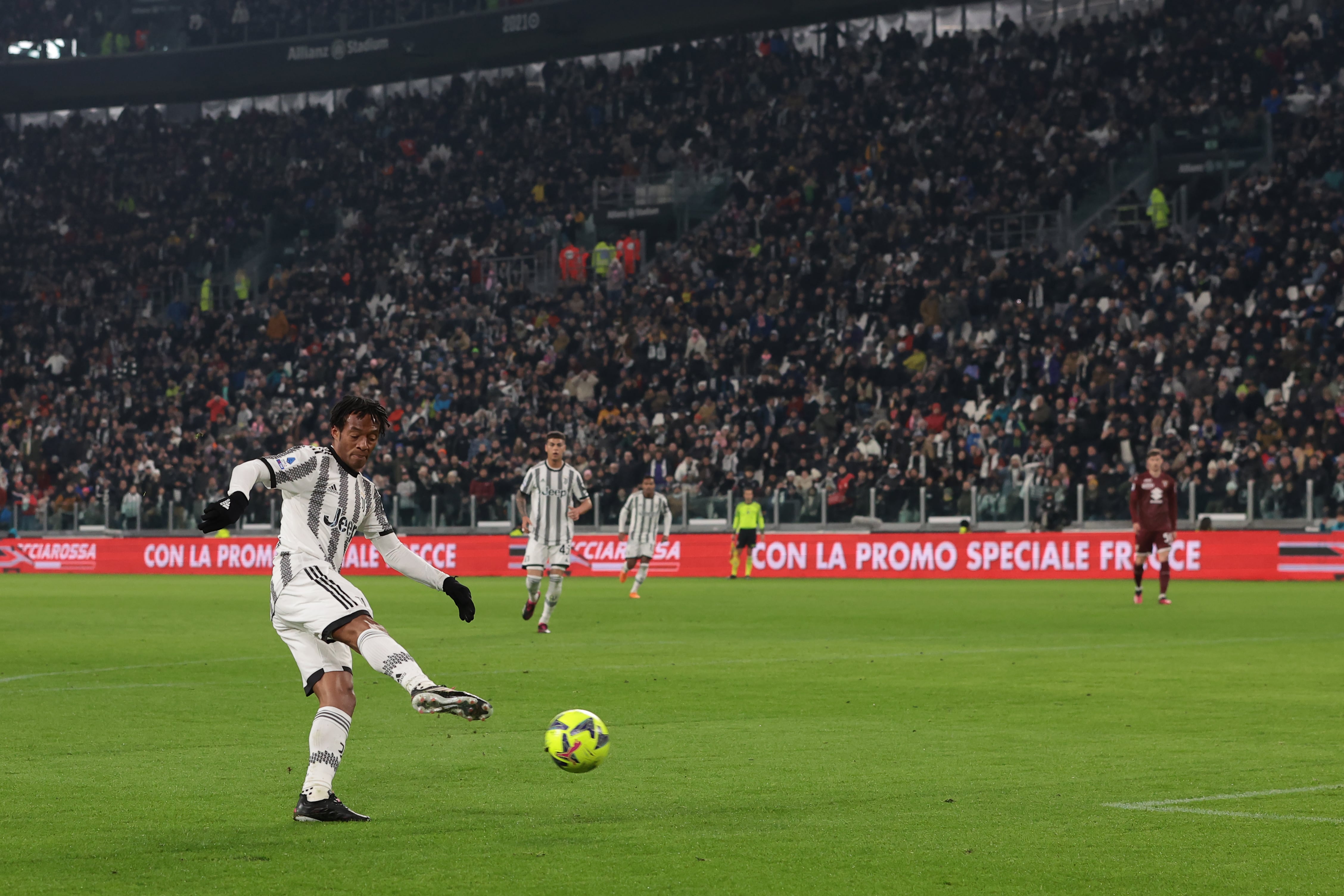 Juan Guillermo Cuadrado se estrenó con golazo en 2023.