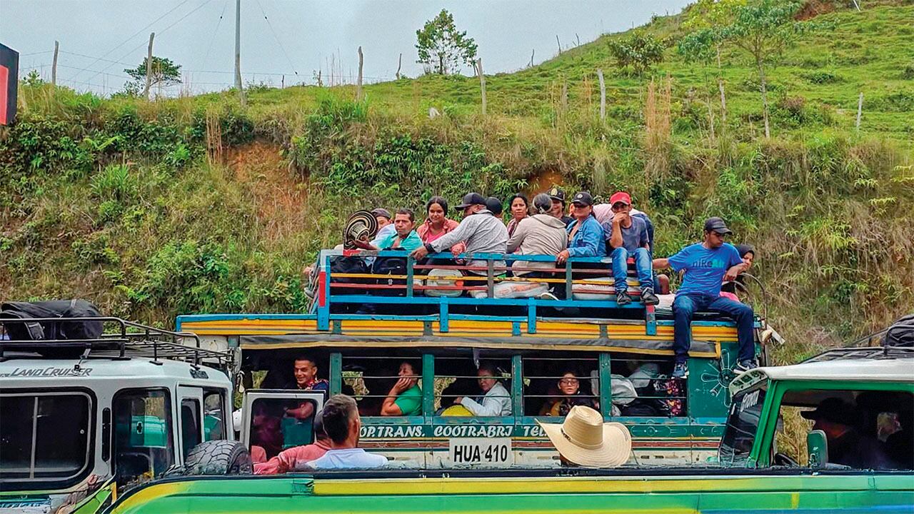Los grupos armados están desplazando a la población civil. 