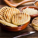 Desayuno típico de los países latinoamericanos, Arepa