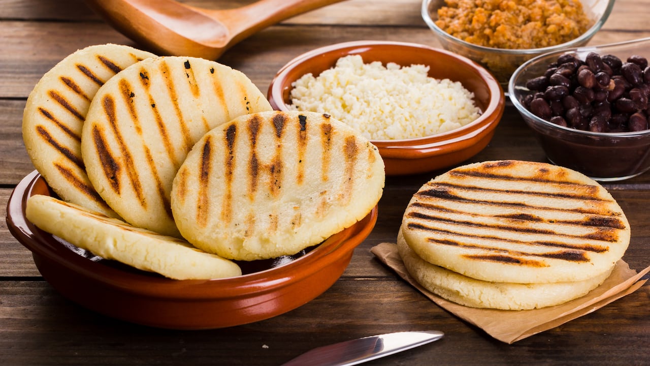 Desayuno típico de los países latinoamericanos, Arepa