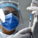 La distribución de la vacuna en el mundo no está siendo equitativa. BBC / GETTY IMAGES