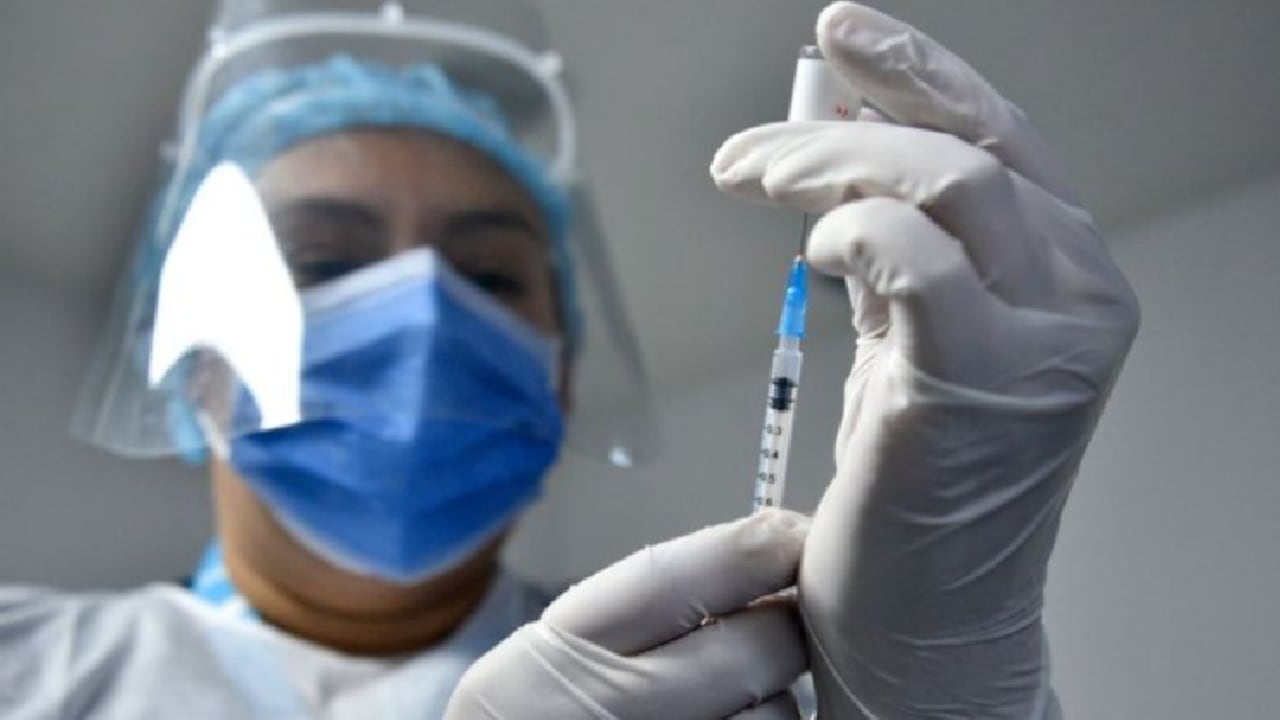 La distribución de la vacuna en el mundo no está siendo equitativa. BBC / GETTY IMAGES