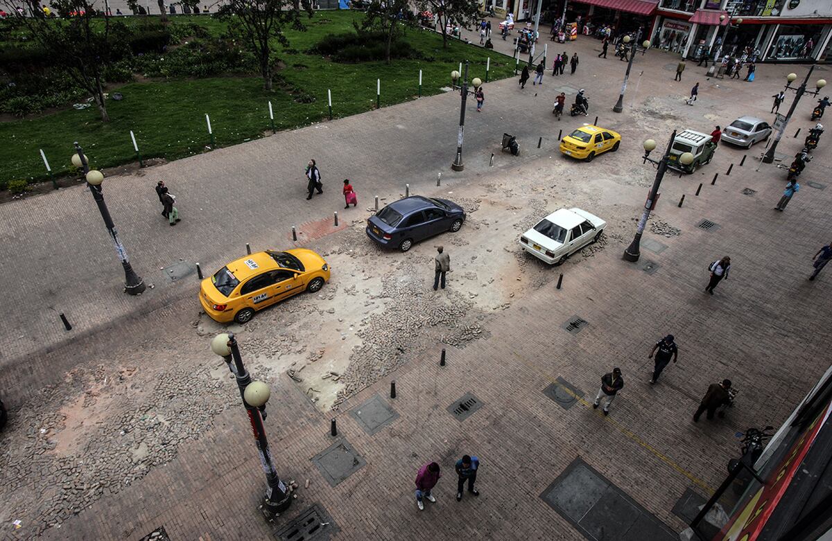 La carrera 13 se ha convertido en una verdadera trocha veredal.