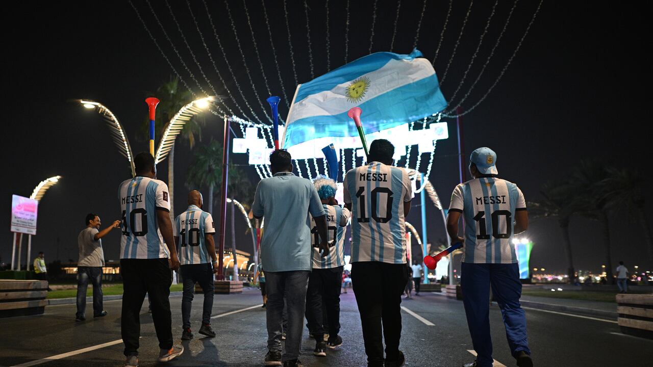 Hinchas argentinos en Qatar.