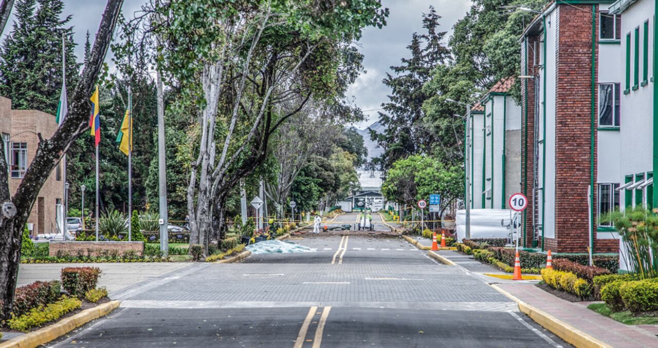 El 17 de enero de 2019, el ELN metió un carro bomba a la Escuela General Santander, dejando 22 muertos y 89 heridos. La acción terrorista hizo estallar la mesa de diálogo con el Gobierno de Iván Duque.