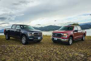 El portafolio de la F-150 en el país lo componen cuatro versiones: F-150 XLT híbrida, F-150 Platinum híbrida, F-150 Lariat Sport gasolina y F-150 Raptor gasolina.