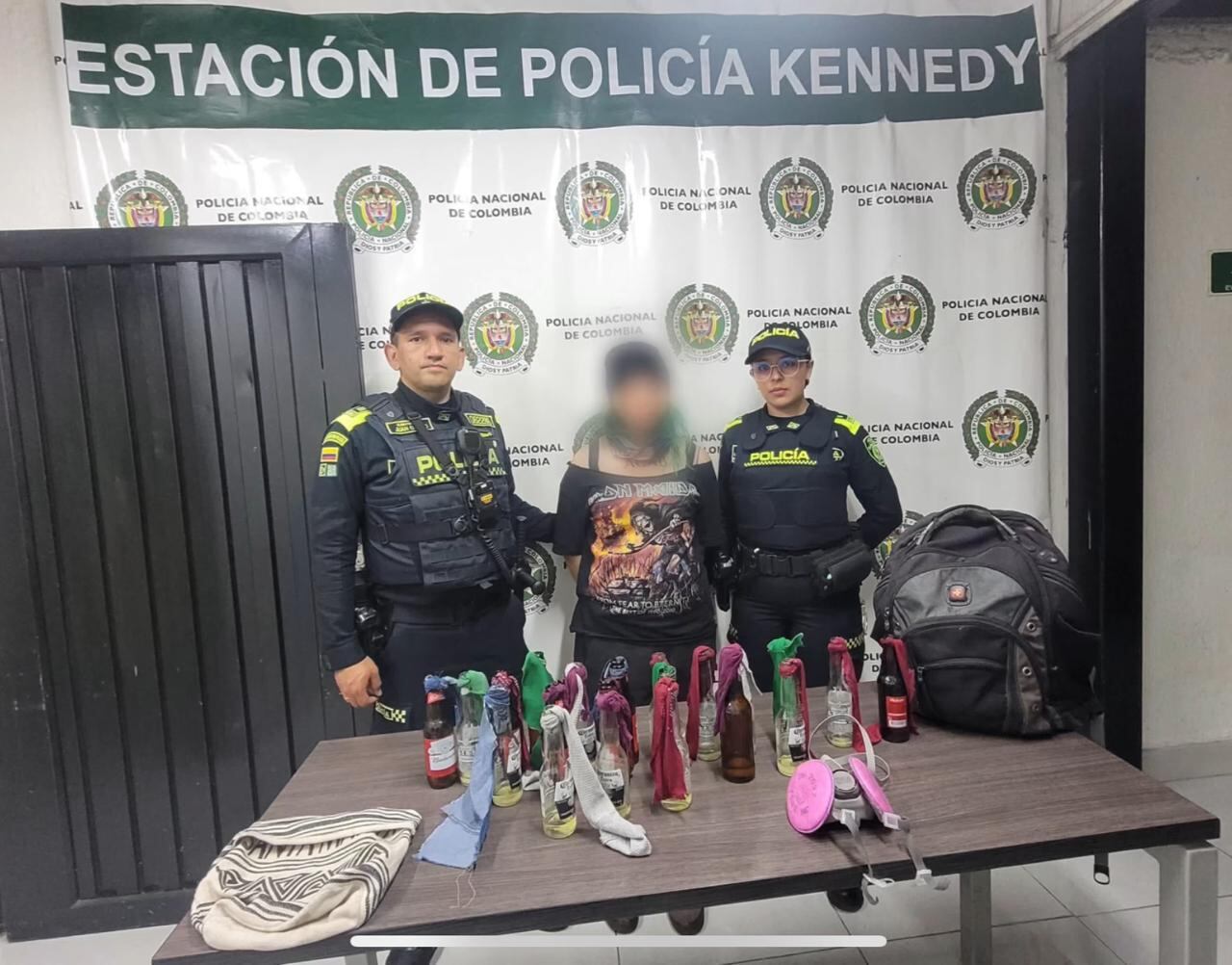 Mujer capturada por el ataque al CAI.