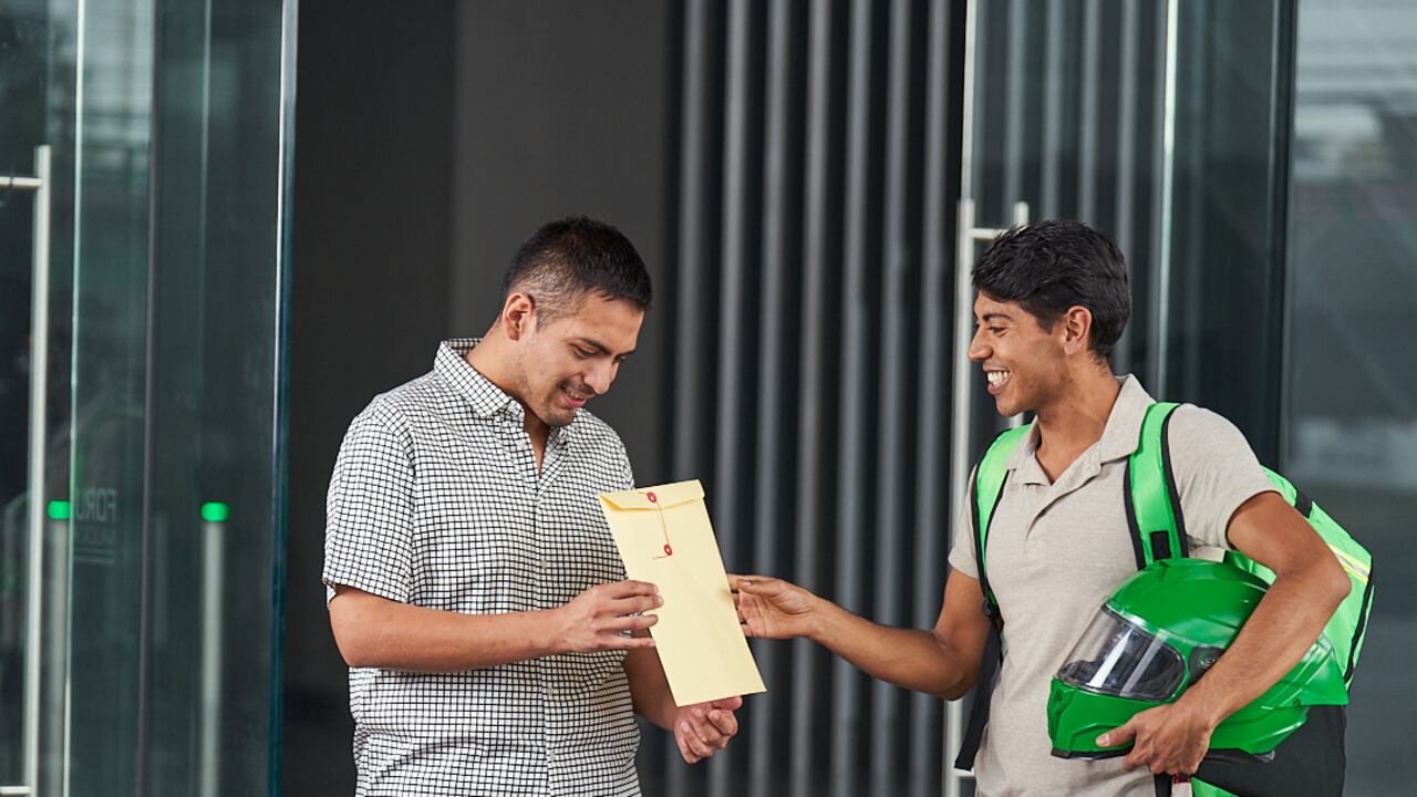 inDrive Entregas es un servicio que la plataforma implementó para y que le permite a los usuarios y pequeños emprendedores enviar paquetes de menos de 20 Kg.