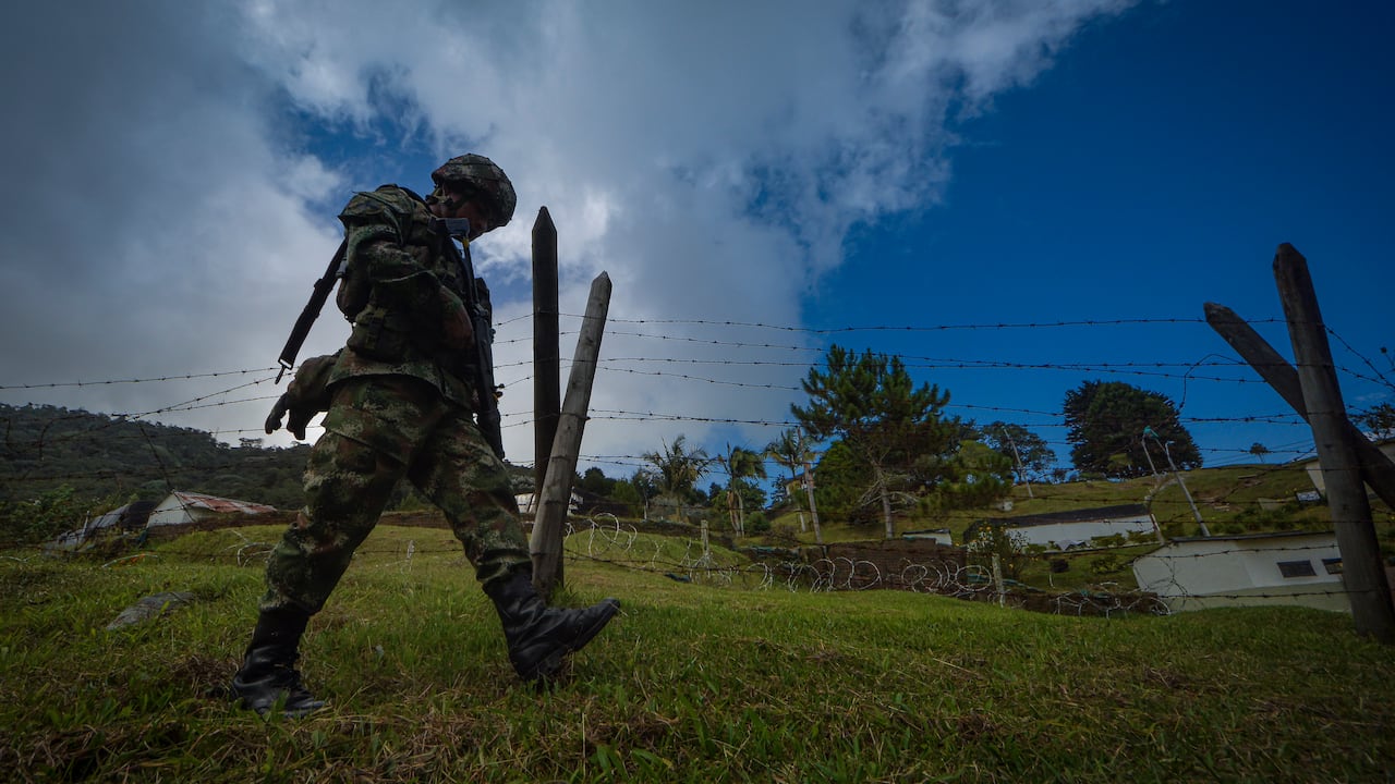 Los hombres y mujeres que quieran pertenecer al Ejército Nacional deben presentarse en cualquier batallón en el Valle del Cauca. Tendrán diferentes beneficios durante y después del servicio.