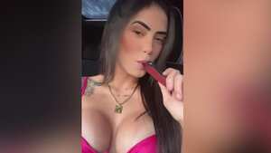 Núbia Cristina Braga, una influencer digital en Brasil fue asesinada a tiros en su propia casa.