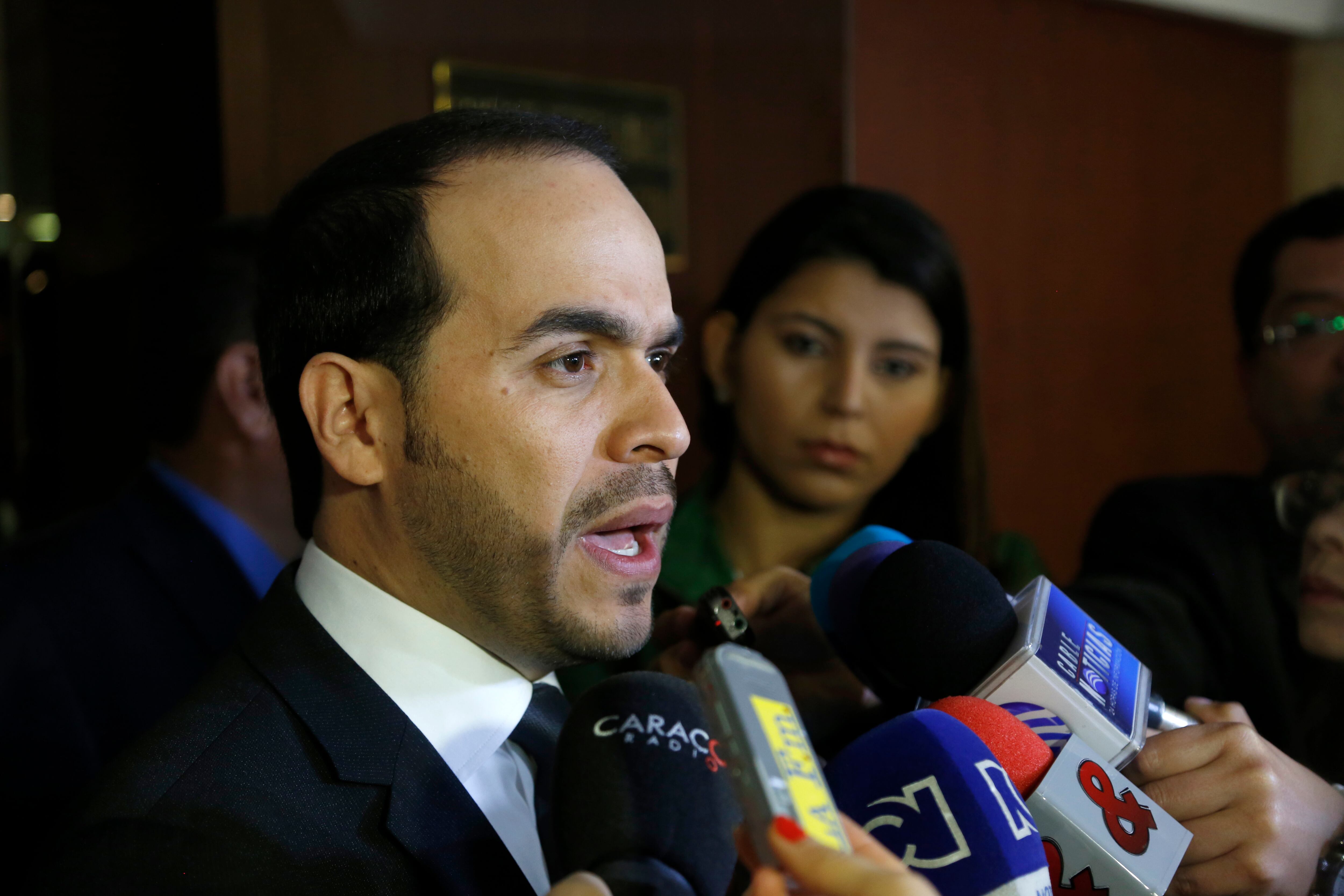 abogado Abelardo De La Espriella  indagatoria al magistrado de la Corte Constitucional Jorge Pretelt dentro de la investigacion que le adelanta la Comision de Acusaciones  de la Camara de Representantes 
ABRIL 9  2015