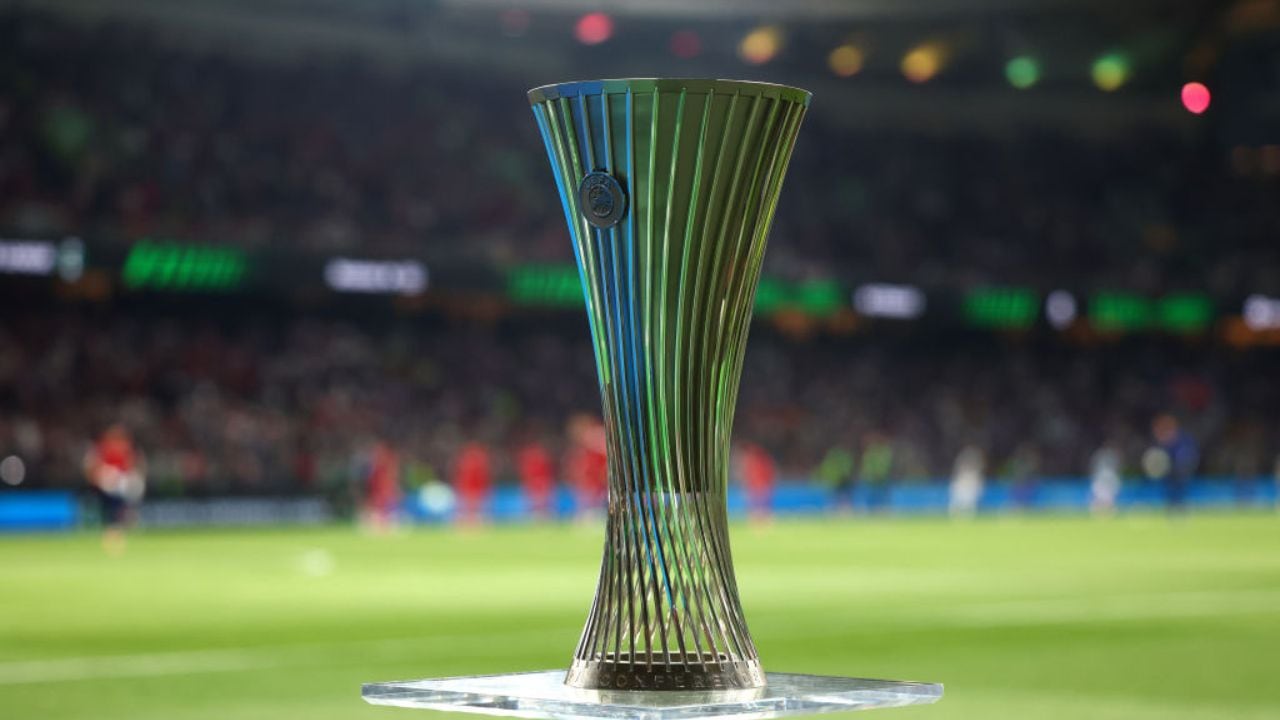 Imagen del trofeo de la Conference.