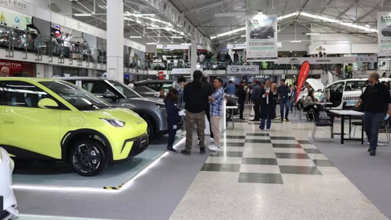 ‘Expoferia de vehículos eléctricos e híbridos 2026'.
