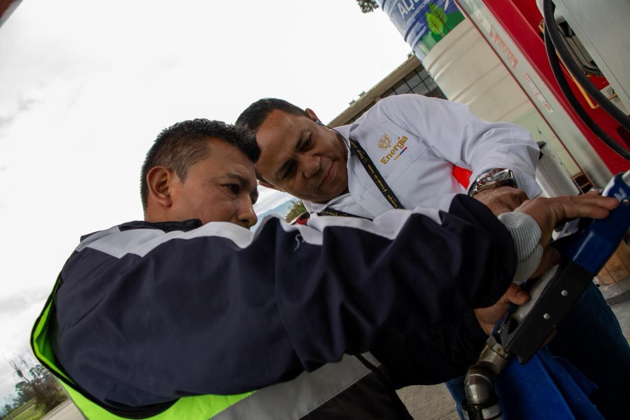 Jornada de inspección del Ministerio de Minas a Estaciones de Servicio