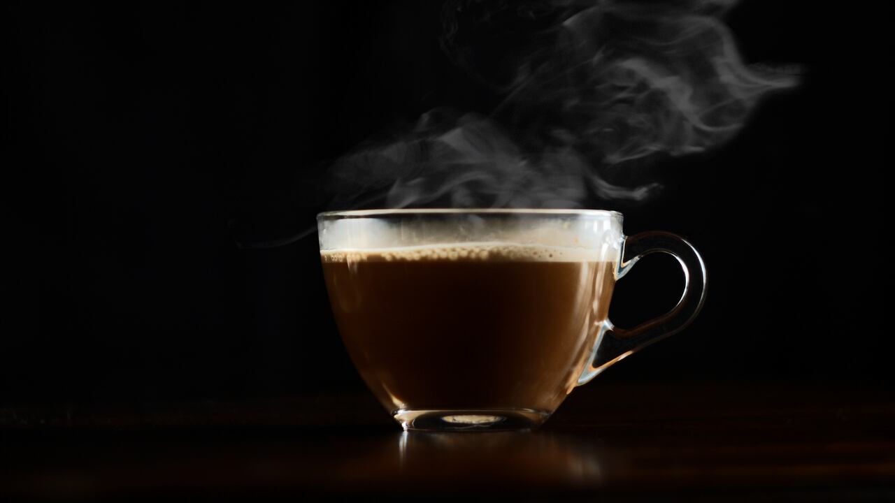 La mujer se defendió y luego se alejo para evitar se agredida. Foto: Getty Images