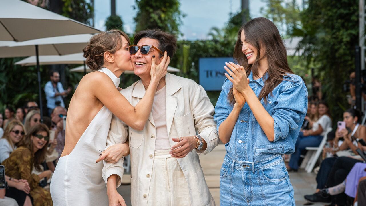 La actriz Carolina Gómez desfiló en la pasarela de Toscano de Franklin Ramos en Colombiamoda 2025.