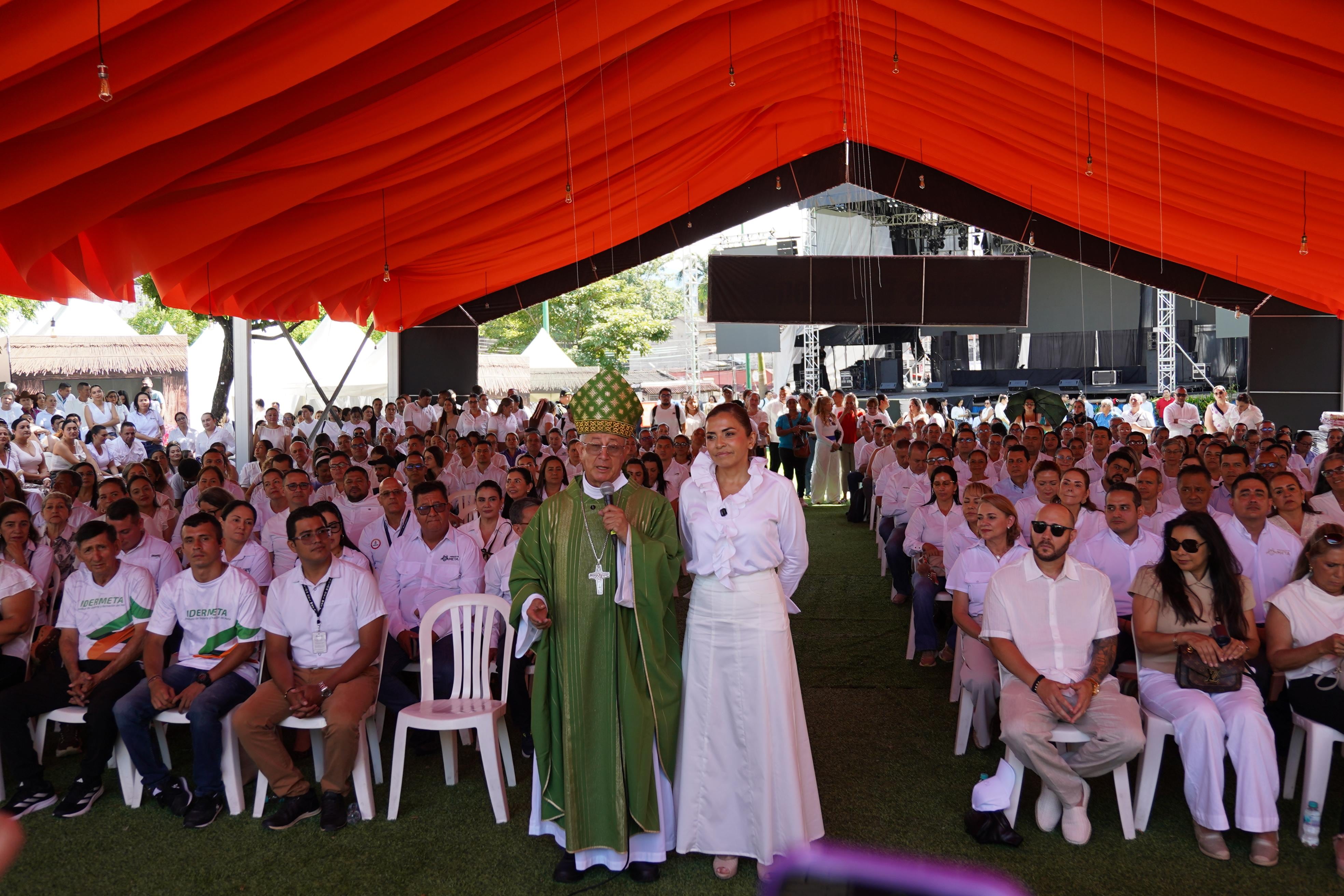 En medio de las celebraciones se realizó una misa en memoria de las víctimas del terremoto.