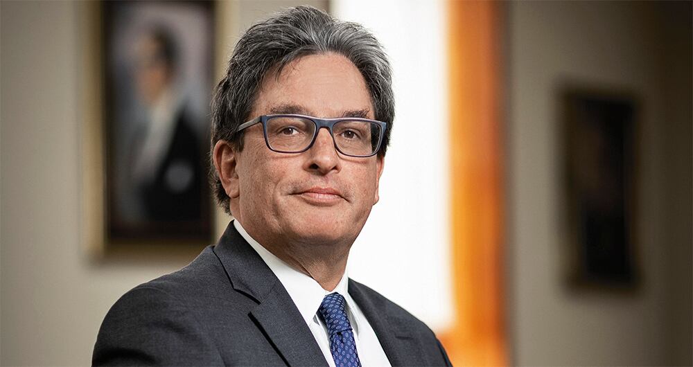 alberto carrasquillaMinistro de Hacienda