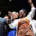 Celebración del triunfo de Gustavo Petro en Movistar Arena con Veronica Alcocer