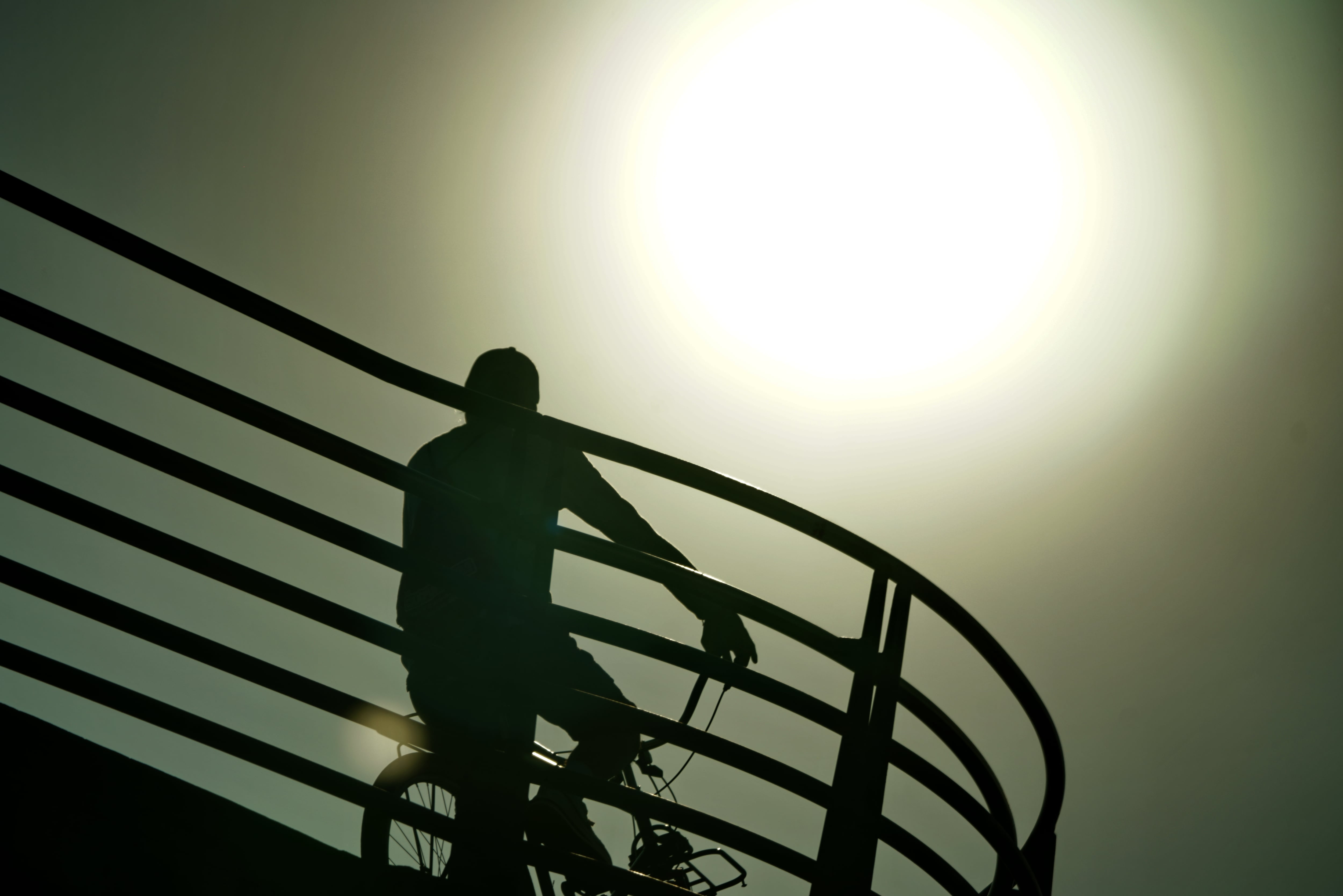 La actual ola de calor que afecta varios departamentos de Colombia es consecuencia del fenómeno del Niño, y se prevé que impactará al país durante los próximos meses de este año