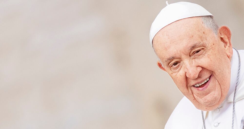 Bergoglio gobernaba sobre el diminuto Estado donde no existen negocios privados y ha sido sacudido por escándalos de corrupción.