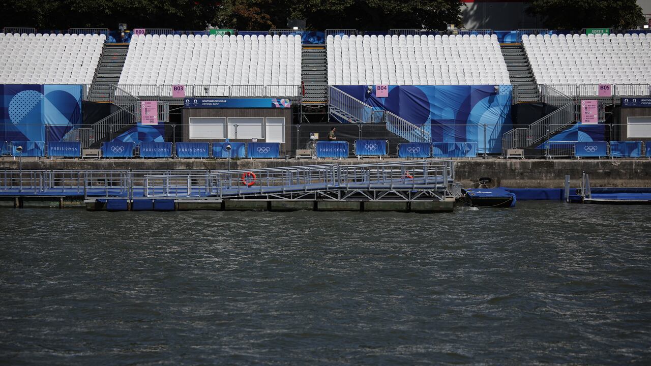 Entrenamiento de triatlón fue cancelado nuevamente por la contaminación del río Sena