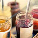 Las mermeladas comerciales suelen rondar el 50 % de azúcar.