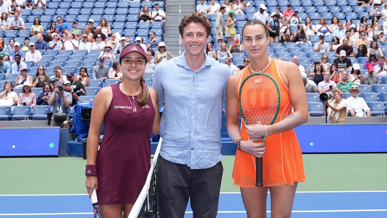 María Camila Osorio y Aryna Sabalenka, número 1 del mundo.