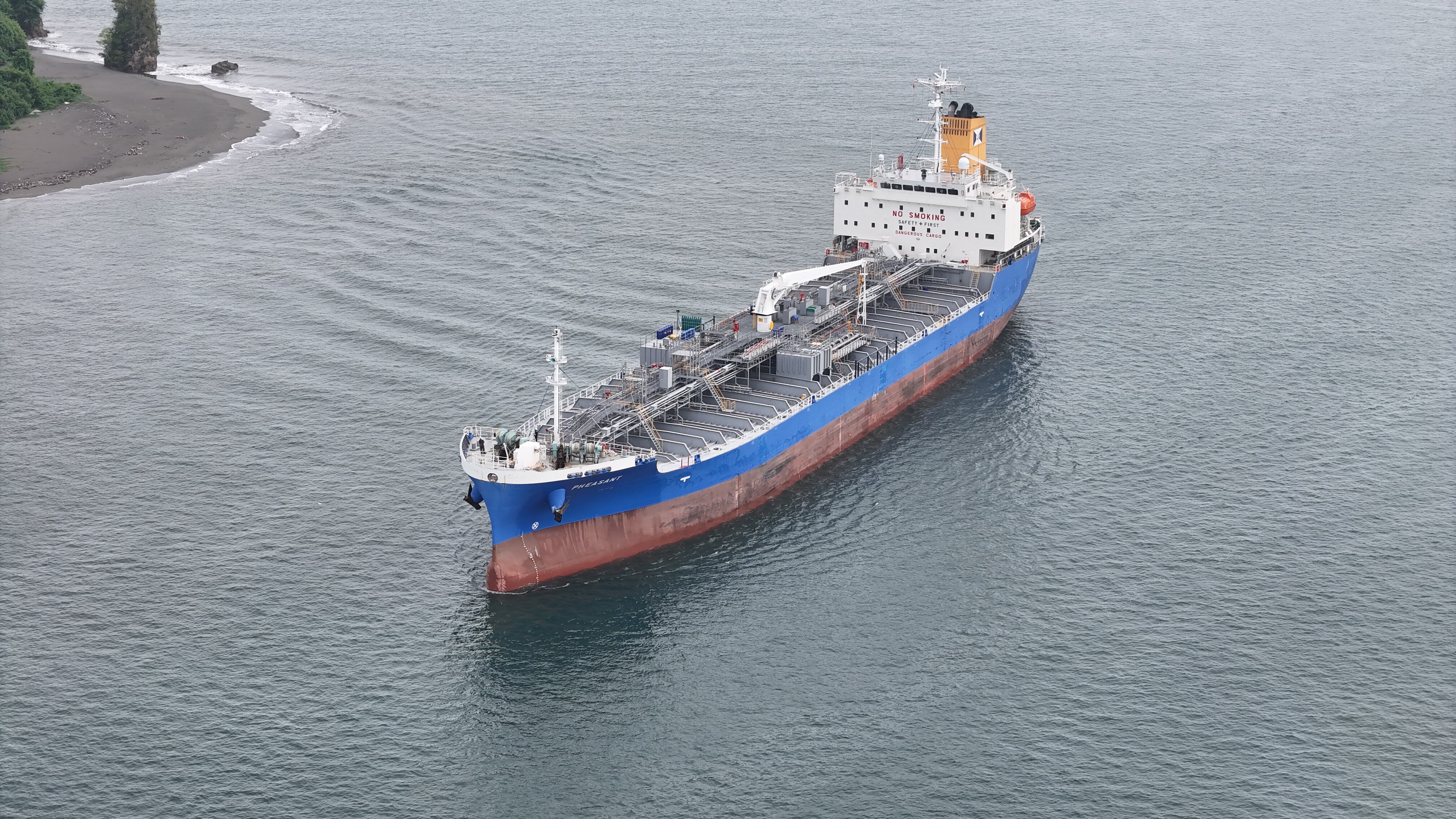 Petrodecol refuerza el suministro en el suroccidente con nueva descarga de gasolina en Buenaventura y Tumaco