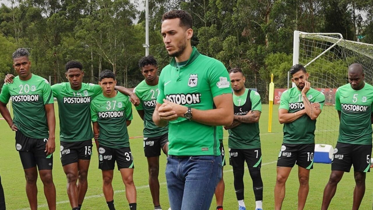 Helio Neto visitó la plantilla de Atlético Nacional. El sobreviviente del accidente aéreo de Chapecoense estuvo con los jugadores, previo al juego con Deportivo Cali por los cuadrangulares de la liga colombiana.