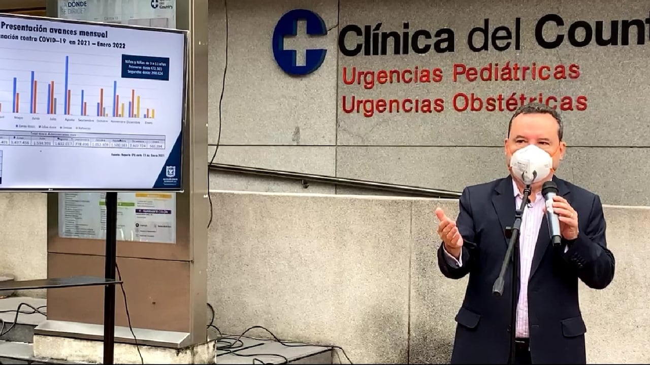 El secretario de Salud de Bogotá, Alejandro Gómez