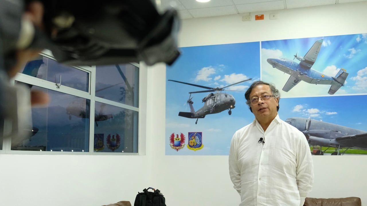 El Jefe de Estado reveló que comprará haciendas que se encuentren cercanas al punto de emergencia, para adelantar un proceso de reubicación de las personas que se vieron afectadas por la remisión en masa.