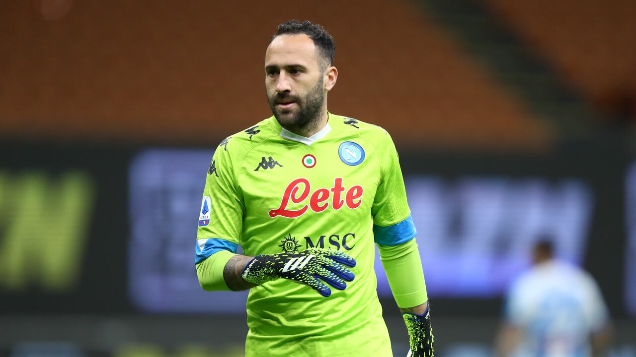 Después de 14 días de recuperación desde el incidente, este miércoles el arquero de 32 años regresó a entrenamientos con el equipo de Nápoles. (Photo by Sportinfoto/DeFodi Images via Getty Images)