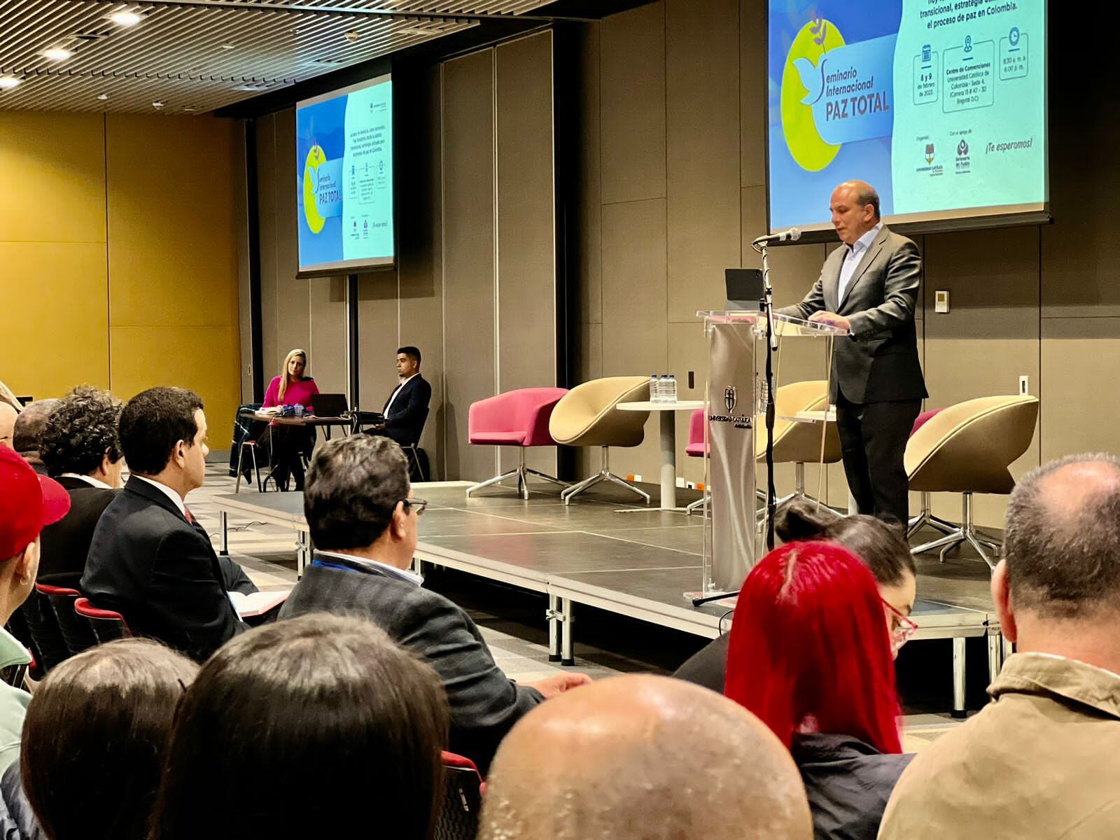 Defensor del Pueblo, Carlos Camargo